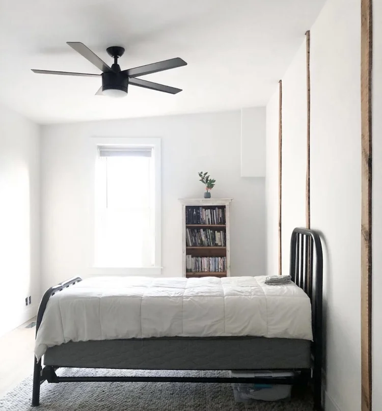 Bedroom before renovation